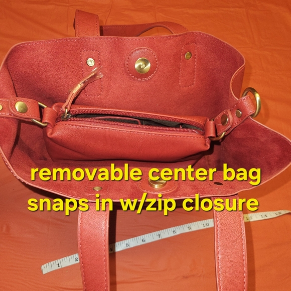 CBOCS  Red Satchel Purse w/Matching Zip Cosmetic Bag Suede Like Lining E.U.C. - Picture 12 of 13